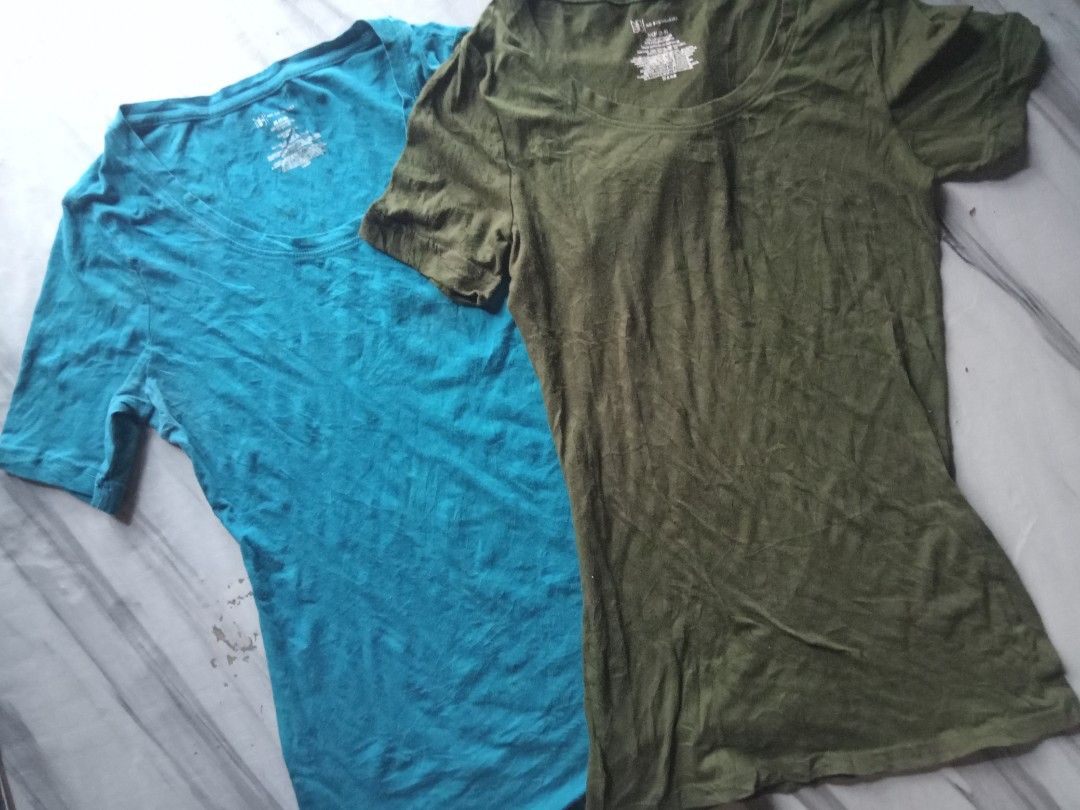 No Boundaries Cotton Blend T-Shirts (2-Pack) (Category: Shirts) located in San Carlos City. Submitted by sweetfurie (Listing ID 1463358874, Image 3). Description: - Two basic t-shirts from No Boundaries - Colors: Teal and Olive Green - Material: Comfortable cotton blend with stretch - Perfect for everyday wear - Easy to pair with any outfit - Great value when bought together.