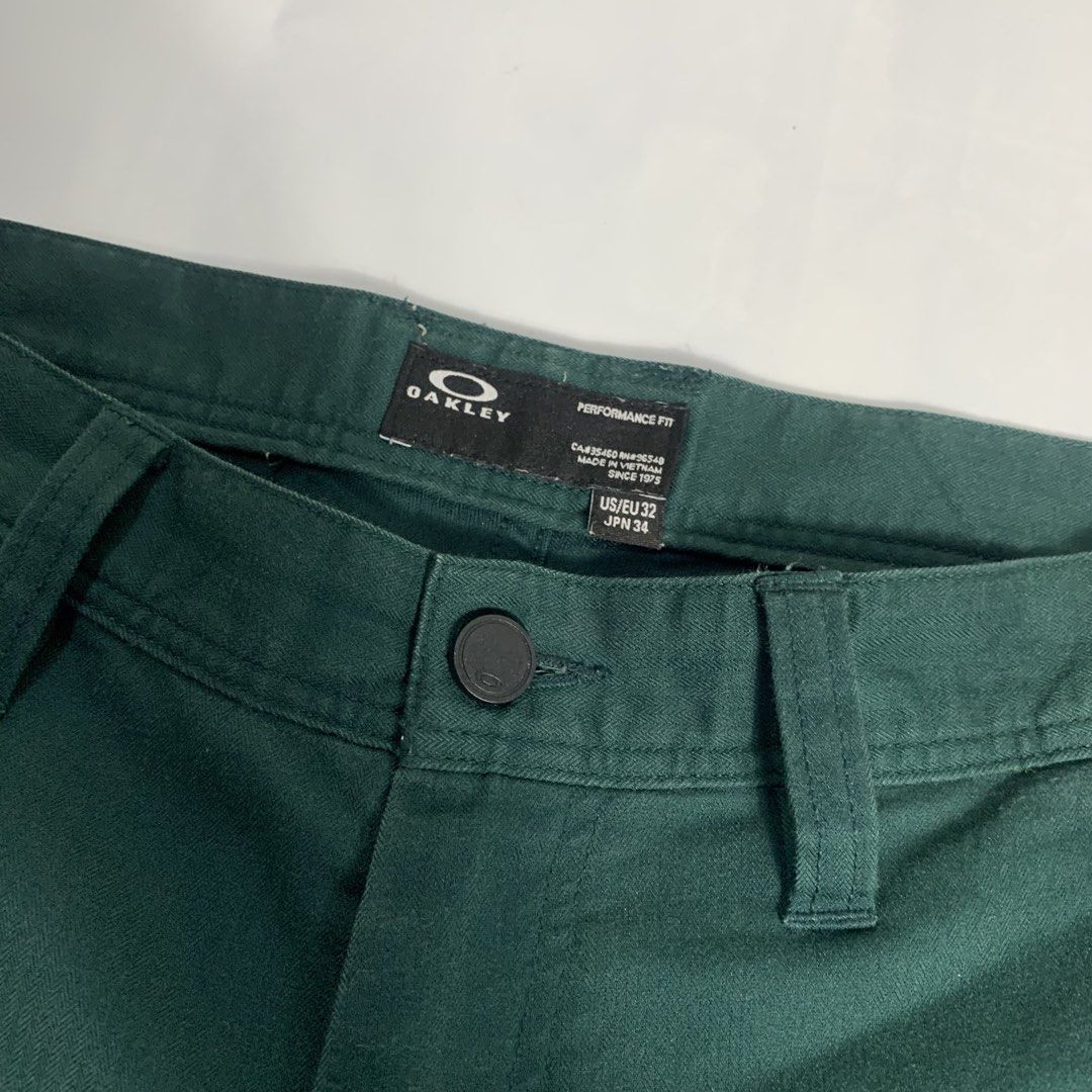 Oakley Shorts (Category: Shorts) located in Cabanatuan. Submitted by xythrifting (Listing ID 1463445424, Image 3). Description: .