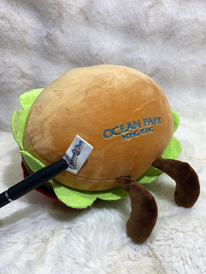 Ocean Park Hongkong’ Burger plush (Category: Plushies & Soft Toys) located in Kalibo. Submitted by ollie_stuffshop (Listing ID 1463555474, Image 3). Description: 18cm x 23cm Before you send your inquiries: ❗️Last Price is already posted ❗️Manage your expectations, WYSIWYG ❗️May need washing ❗️Dropoff is every Wednesday & Sunday.