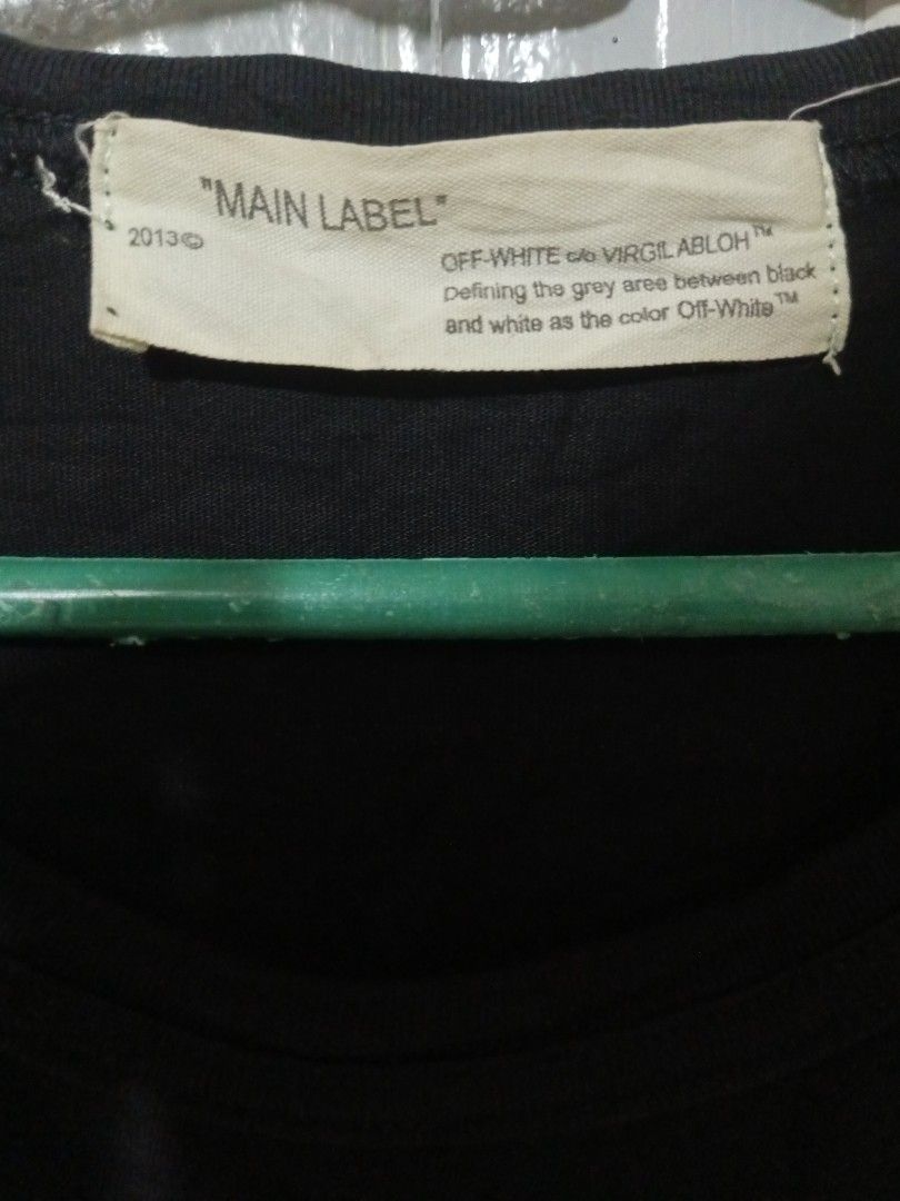 Off white snow flakes size m on tag (Category: Activewear) located in San Jose del Monte. Submitted by happythrift09 (Listing ID 1463360371, Image 3). Description: .