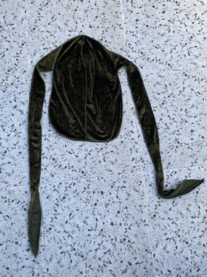 Olive Green Crushed Velvet Durag (Category: Caps & Hats) located in Bulacan. Submitted by badass.thrift.finds (Listing ID 1463349531, Image 1). Description: .