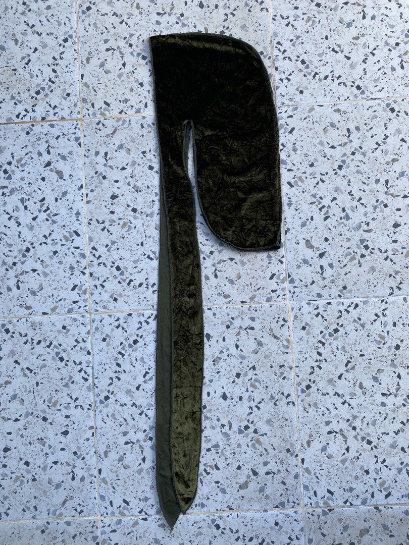 Olive Green Crushed Velvet Durag (Category: Caps & Hats) located in Bulacan. Submitted by badass.thrift.finds (Listing ID 1463349531, Image 2). Description: .
