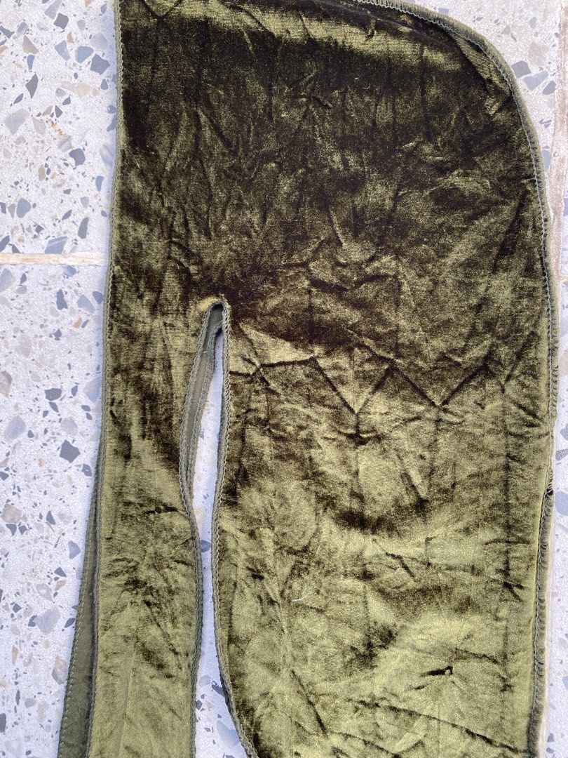 Olive Green Crushed Velvet Durag (Category: Caps & Hats) located in Bulacan. Submitted by badass.thrift.finds (Listing ID 1463349531, Image 3). Description: .