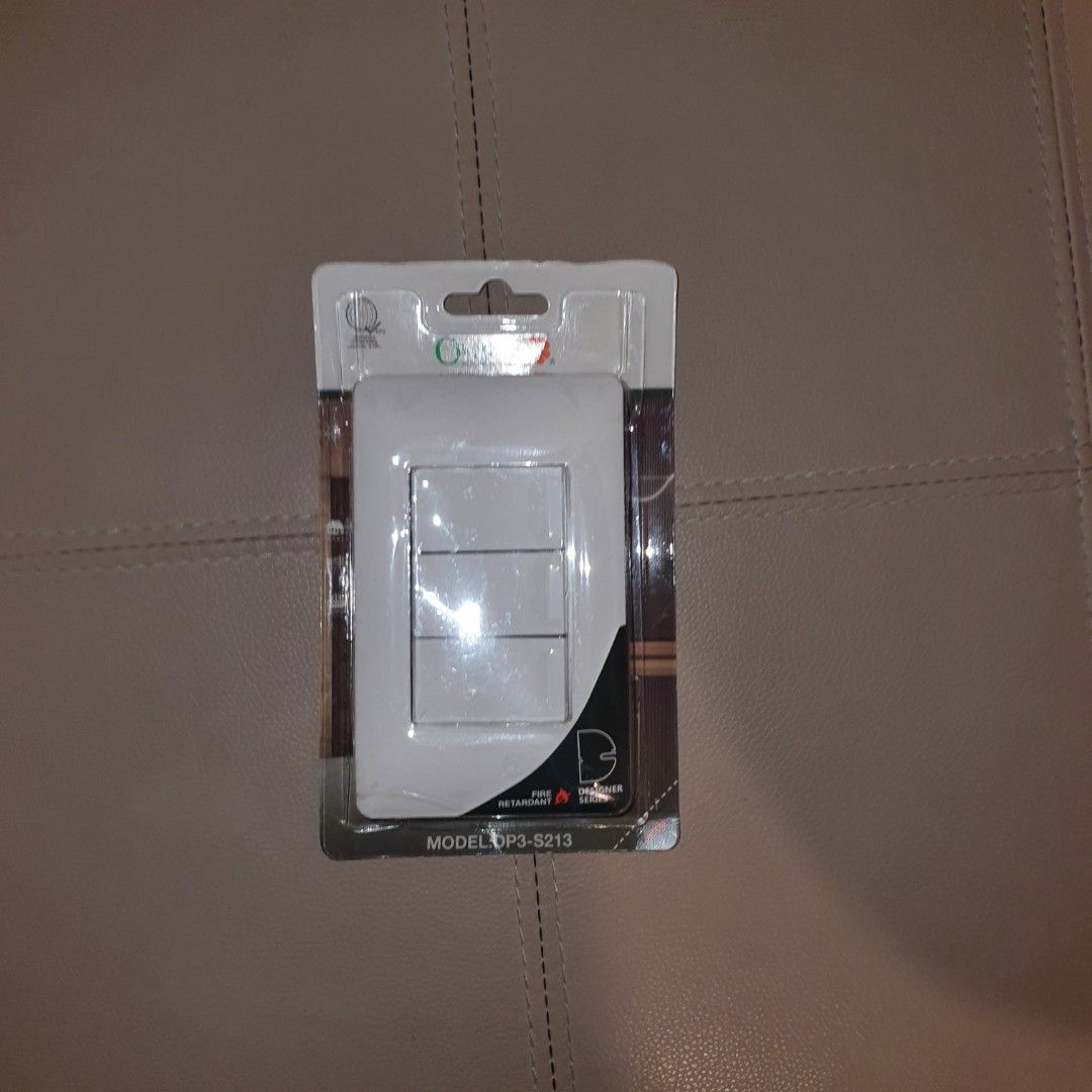 Omni light switch 3 switch (Category: Craft Supplies & Tools) located in Manila. Submitted by bargain-master (Listing ID 1463327535, Image 3). Description: .