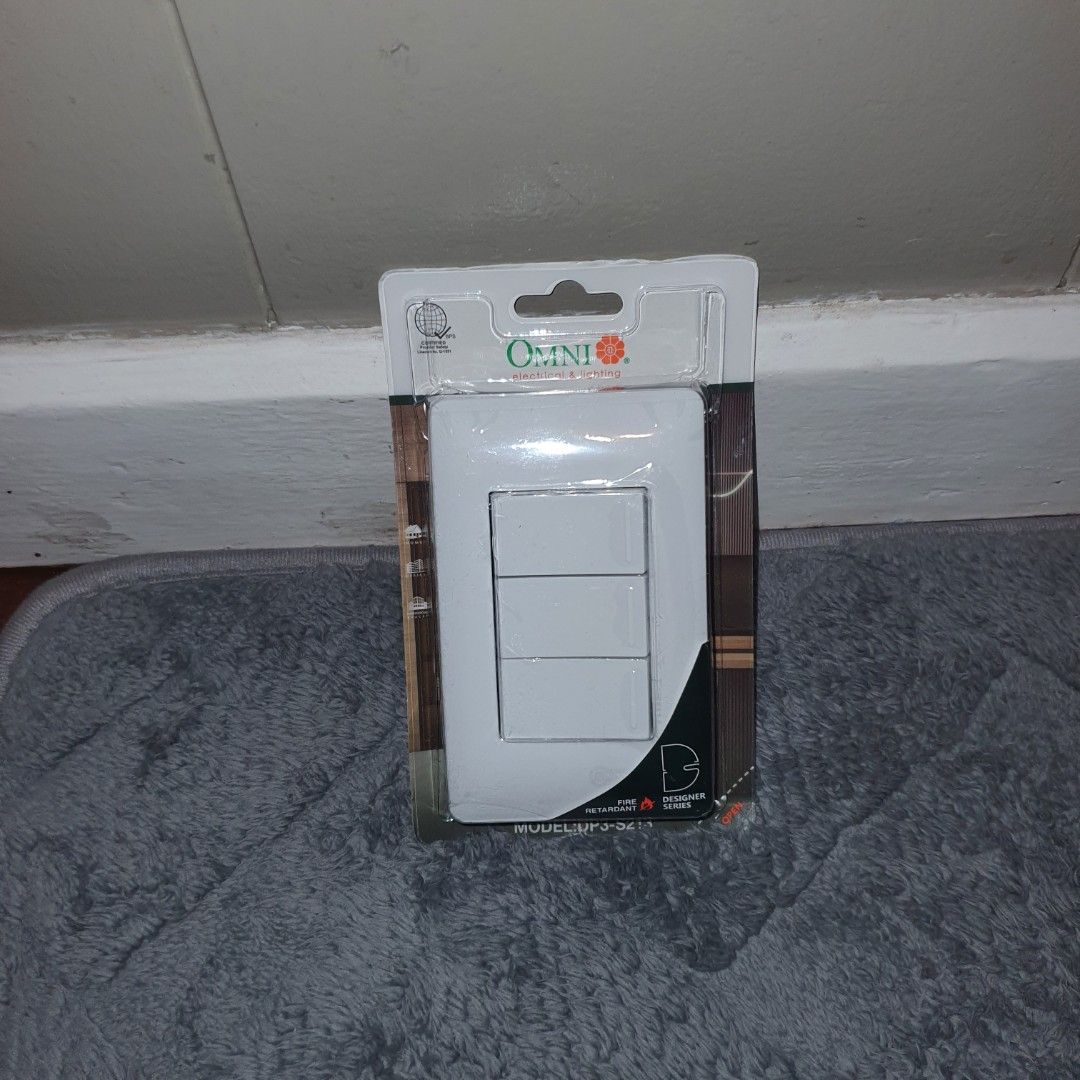 Omni light switch 3 switch (Category: Craft Supplies & Tools) located in Manila. Submitted by mr.fast (Listing ID 1463329467, Image 1). Description: .