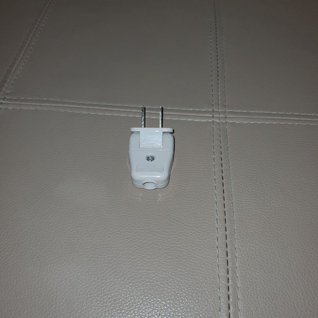Omni swing type plug (Category: Craft Supplies & Tools) located in Pasig City. Submitted by fast-ship (Listing ID 1463328528, Image 3). Description: .