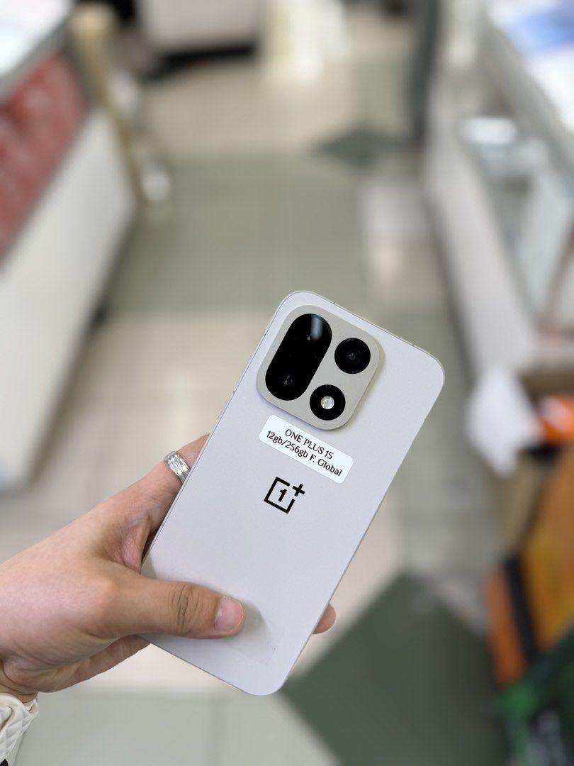 Oneplus 15 5G 12/256GB Flashed Global Openline complete (Category: Other Gadgets) located in San Juan City. Submitted by najihahtelecomshop2018 (Listing ID 1463480340, Image 3). Description: Legit Store | Original unit FOR SALE | TRADE / SWAP ▫️INSTALLMENT thru: 🔸Credit Card (straight / installment) 🔸Ggives / Gcredit + 6% interest 🔸Spay Later + 6% interest (RFS: Buy and Sell any kinds of Gadgets) Description: Oneplus 15 5G 12/256GB Flashed glo