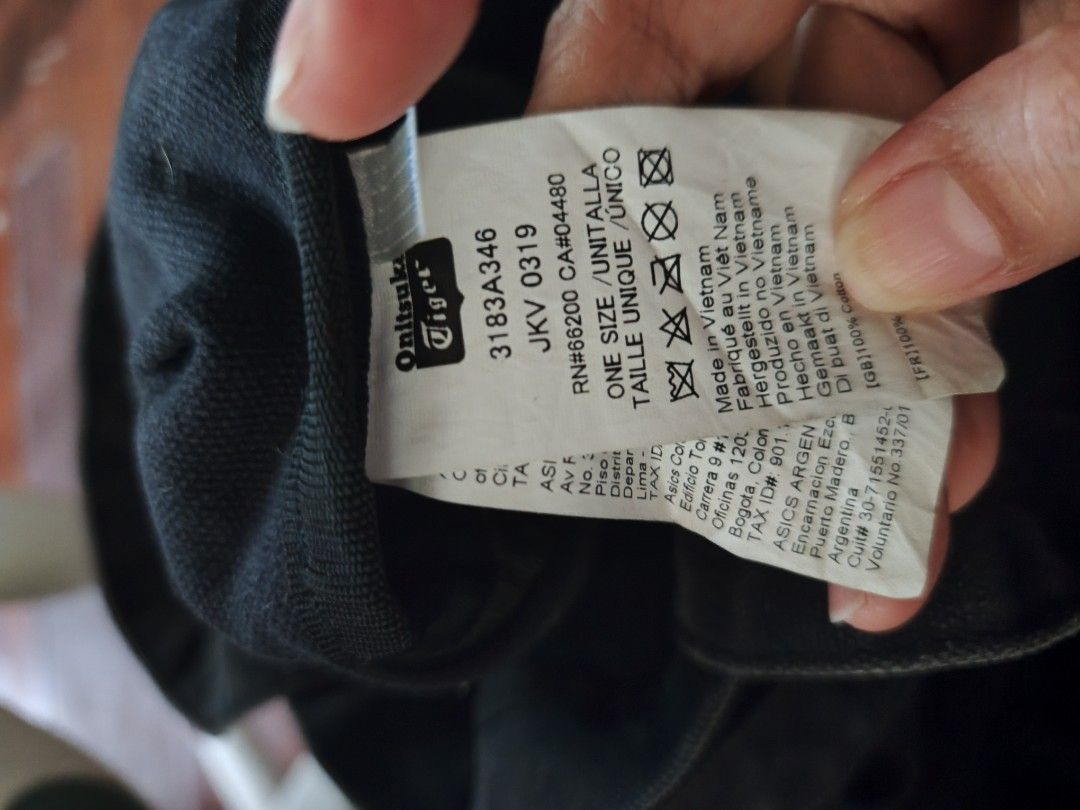 Onitsuka Tiger Cross Body Tote Bag (Category: Cross-body Bags) located in Quezon City. Submitted by uydaisy1979 (Listing ID 1463367613, Image 3). Description: .
