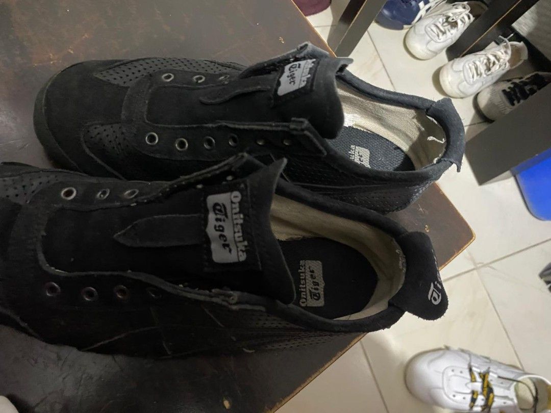 Onitsuka tiger Slip on (Category: Sneakers) located in Binan City. Submitted by sophiaamara (Listing ID 1463332304, Image 2). Description: Original Onitsuka tiger Slip on Size 37 Rfs: Nagbabawas ng gamit.