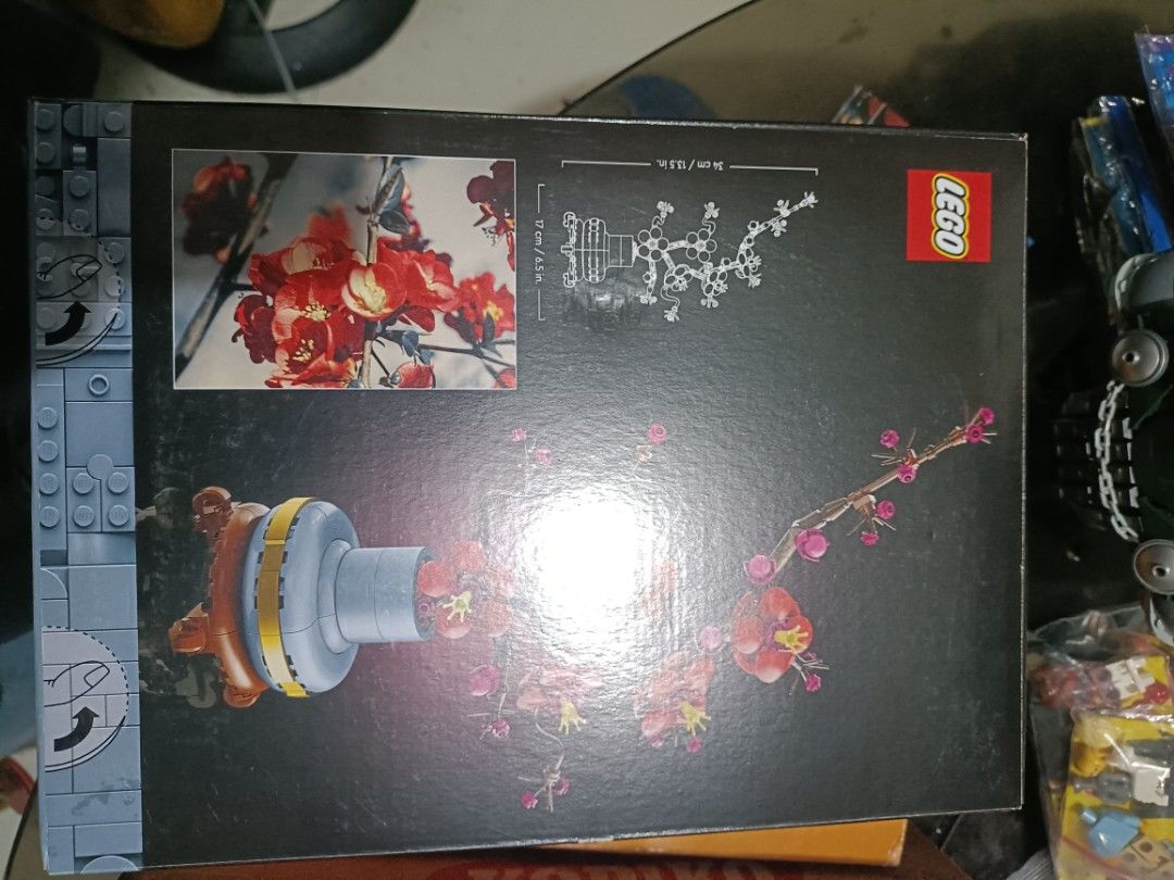 Original Lego flower set (Category: Lego & Building Sets) located in Manila. Submitted by brightstone-982e (Listing ID 1463395399, Image 2). Description: sealed.