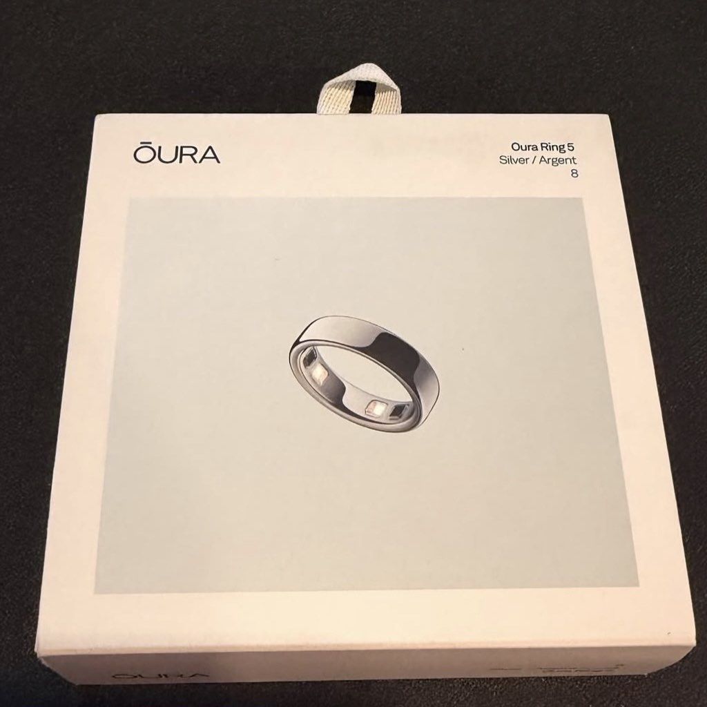 Oura Ring 5 Silver Size 8 (Category: Other Gadgets) located in Las Pinas. Submitted by cawyl (Listing ID 1463346823, Image 1). Description: - Oura Ring 5 - Color: Silver - Size: 8 - Reason for Selling: wrong size - Perfect for tracking sleep, activity, and readiness.