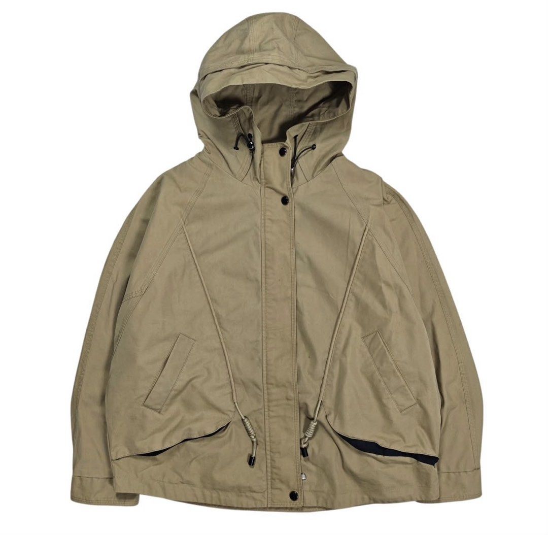 OVERSIZED ANORAK JACKET (Category: Coats, Jackets and Outerwear) located in Las Pinas. Submitted by rtmrz (Listing ID 1463382524, Image 1). Description: OVERSIZED ANORAK JACKET Width: 25” Length: 26” Size: M-L RFS: Decluttering 📍Las Piñas Payment via Gcash or bank transfer. Shipping via Lalamove or J&T (buyer shoulders shipping cost) .