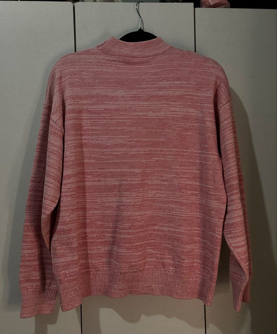 Padini Authentics Ladies Sweater Pink Size S (Category: Coats, Jackets and Outerwear) located in Manila. Submitted by nellafelix1720 (Listing ID 1463472356, Image 2). Description: - Brand new Padini Authentics pink marled knit sweater - Mock neck style with long sleeves - Ribbed cuffs and hem - Oversized fit - Tag still attached - From Malaysia.