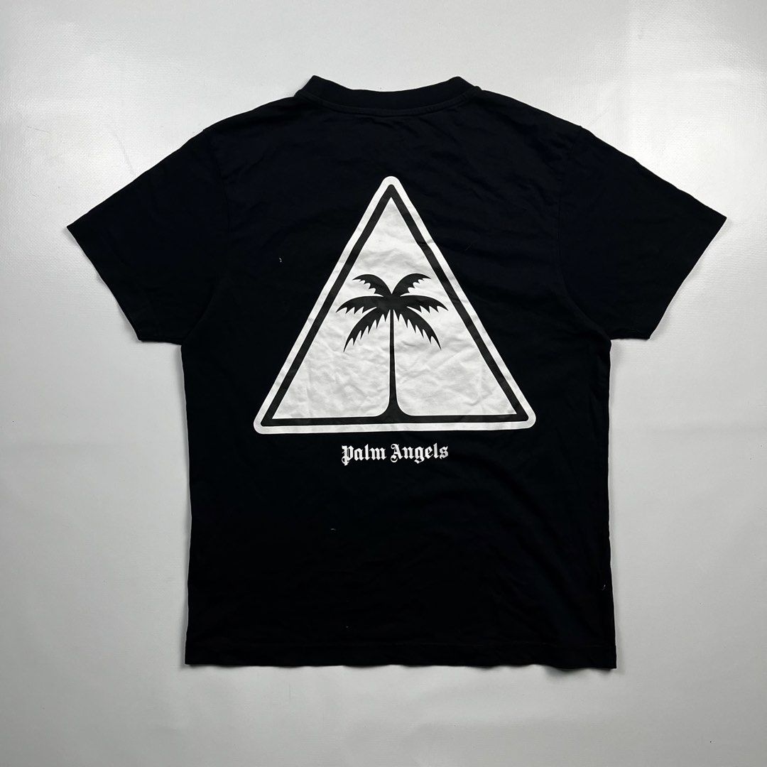 Palm Angels (Category: Tshirts & Polo Shirts ) located in Lucena. Submitted by RAGGGGSSSS (Listing ID 1463441014, Image 3). Description: Palm Angels “Palm Tree” XS on Tag 26.5x19.5 Excellent Condition 9.5/10 Color rate No issue 650 .
