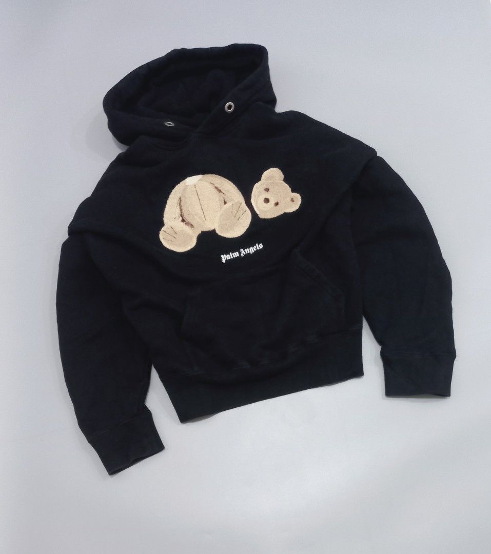 Palm Angels Black Bear Hoodie (Category: Hoodies) located in Cebu City. Submitted by MrLiks_123 (Listing ID 1463429093, Image 2). Description: Palm Angels-Kill The Bear Popover Hoodie 'Black' Authentic 📌 Size large Oversized boxy type Width 29 / length 29 " Heavyweight hoodie " Excellent color rate no faded 👌 No lace small scratch under hood "unnoticeable " Cebu Location Dm 🙇.