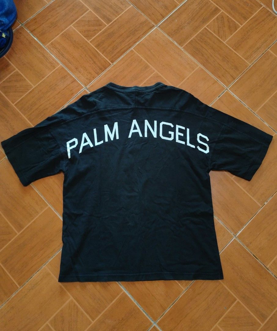 PALM ANGELS MERMAID 💣 (Category: Tshirts & Polo Shirts ) located in Angeles City. Submitted by kalben10 (Listing ID 1463330718, Image 2). Description: PALM ANGELS MERMAID 💣 Condition: Good Dimes: 22.5x29 Issue: minimal pilling Dm for more details 📩.