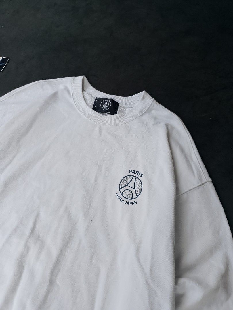 Paris saint Germain crew neck (Category: Hoodies) located in Magsaysay. Submitted by every.w3ar (Listing ID 1463552449, Image 3). Description: check each photo for more details color rate: 10/10 need wash only no issue ❌.