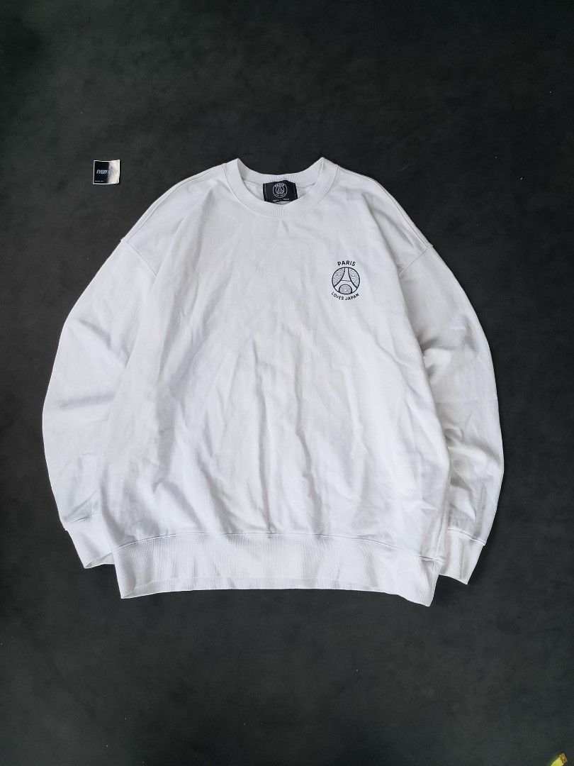 Paris saint Germain crew neck (Category: Hoodies) located in Magsaysay. Submitted by every.w3ar (Listing ID 1463552449, Image 1). Description: check each photo for more details color rate: 10/10 need wash only no issue ❌.