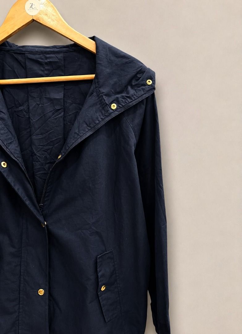 Parka (Category: Coats, Jackets and Outerwear) located in Baguio. Submitted by zakeeyaclo (Listing ID 1463359454, Image 3). Description: Parka Medium-Large ₱300.