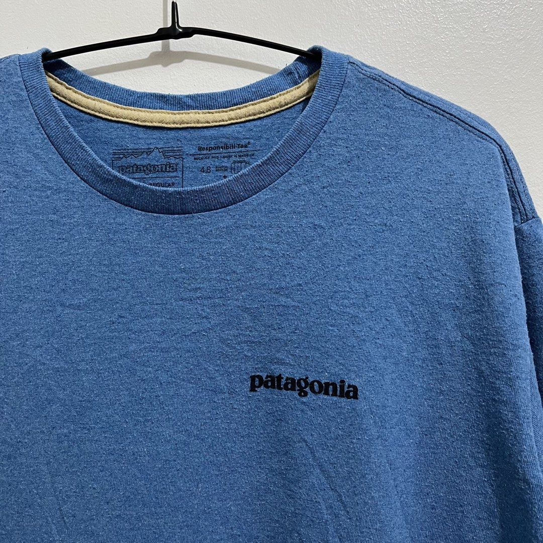 PATAGONIA RESPONSIBILI TEE (Category: Tshirts & Polo Shirts ) located in Sipalay. Submitted by trustmeyoullbefine (Listing ID 1463390725, Image 3). Description: Size medium 21W 28L Issue: cut tag, crack prints sa back check pic Already wash Color rate 9.5/10.