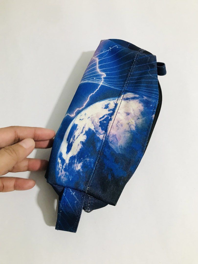 PENCILHOLDER (Category: Purses & Pouches) located in Gamu. Submitted by 2022bagsbunny (Listing ID 1463379932, Image 3). Description: .