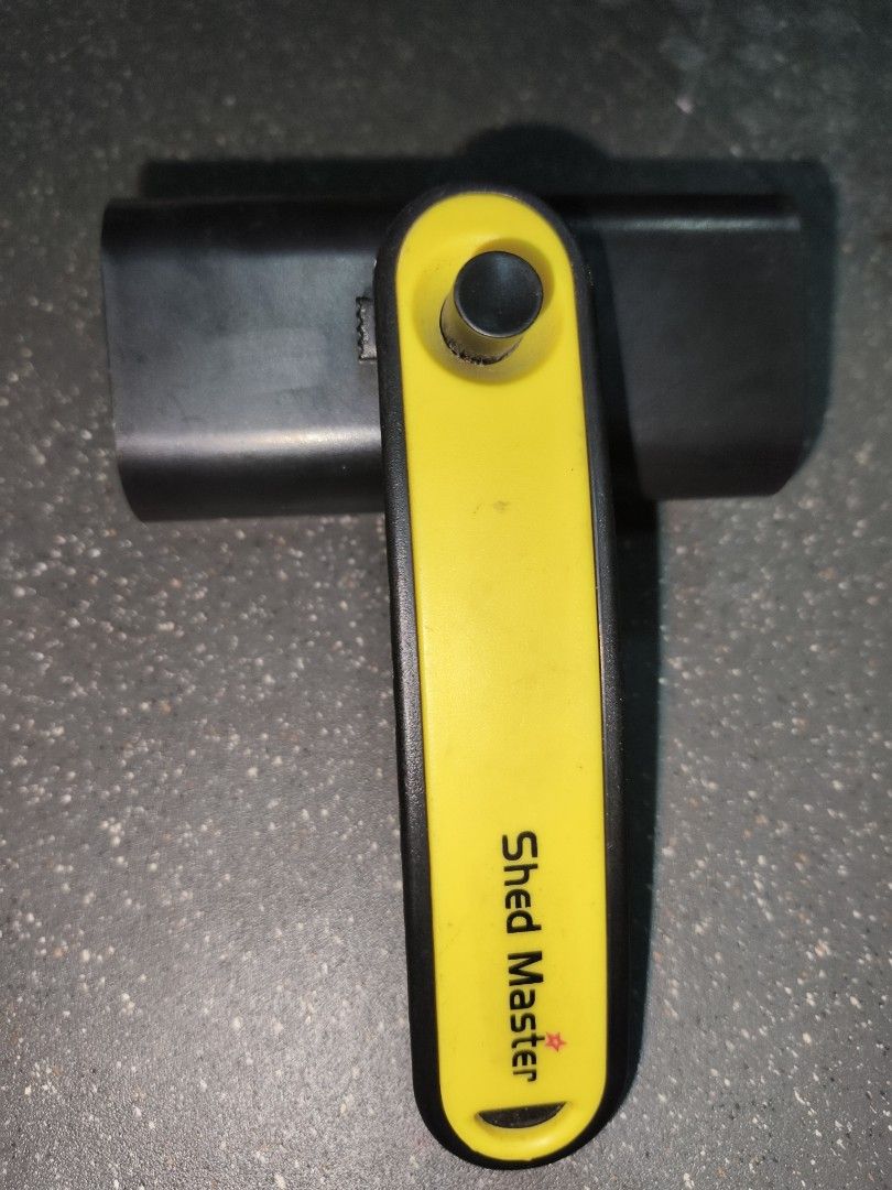 Pet grooming slicker brush (Category: Homes & Other Pet Accessories) located in Manila. Submitted by reascheyss51406 (Listing ID 1463396014, Image 2). Description: .