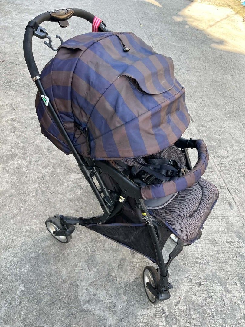 Pigeon Runfee Stroller high seat (Category: Strollers) located in Cavite. Submitted by dimple082 (Listing ID 1463545239, Image 3). Description: - Pigeon Runfee stroller for sale - Reversible canopy with mesh window - Adjustable safety harness - Convenient storage basket underneath - Easy-to-maneuver wheels - Compact fold for simple storage - Ideal for everyday outings.