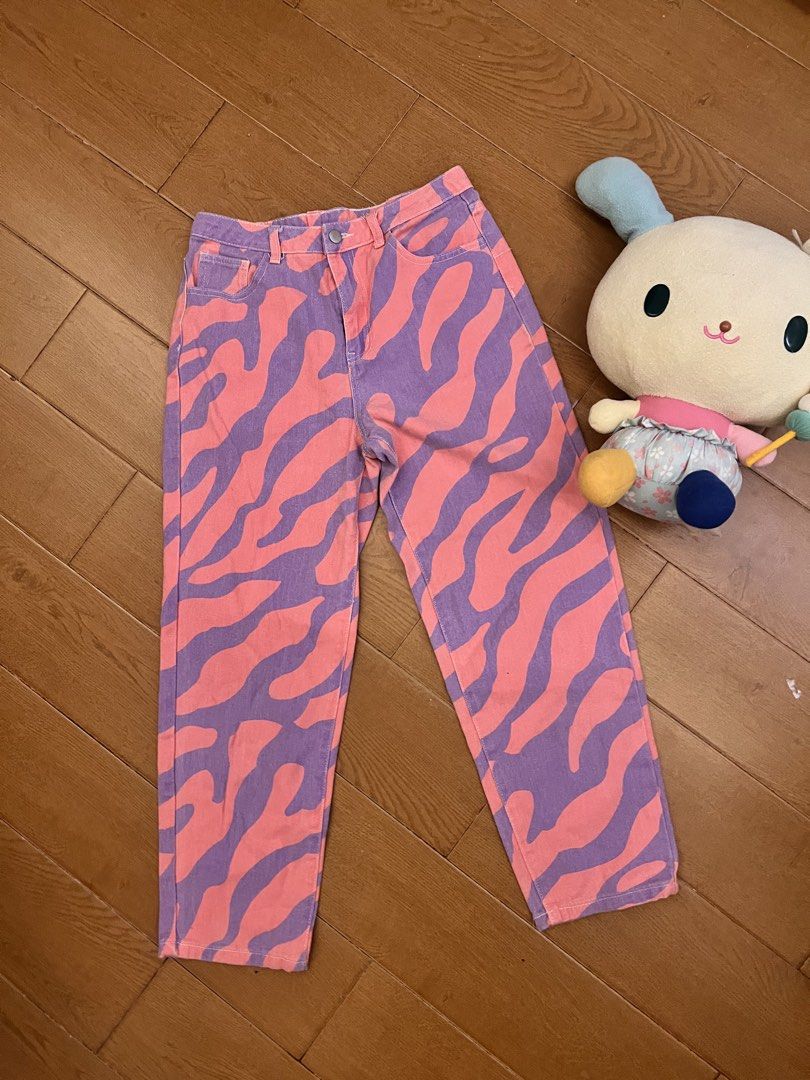 Pink and Purple Denim Jeans (Category: Jeans) located in Manila. Submitted by carlitamhawie (Listing ID 1463457338, Image 1). Description: CUTE pink and purple denim pants !! 🎐 waist fits ballpark 27-30 in? length is 36 in. 🎐 relaxed fit :) really good quality tbh ₱300 📍 makati or QC, can ship anywhere in PH 🚚 lalamove or gogoexpress ◡̈.
