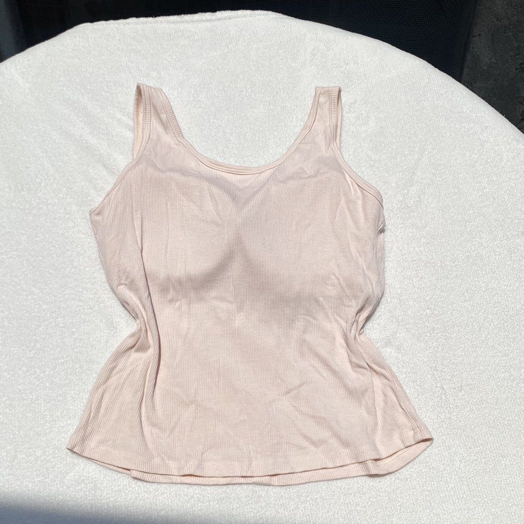 Pink Padded Top (Category: Others Tops) located in Paranaque City. Submitted by k_baefits (Listing ID 1463379820, Image 2). Description: size: small 📍Parañaque.