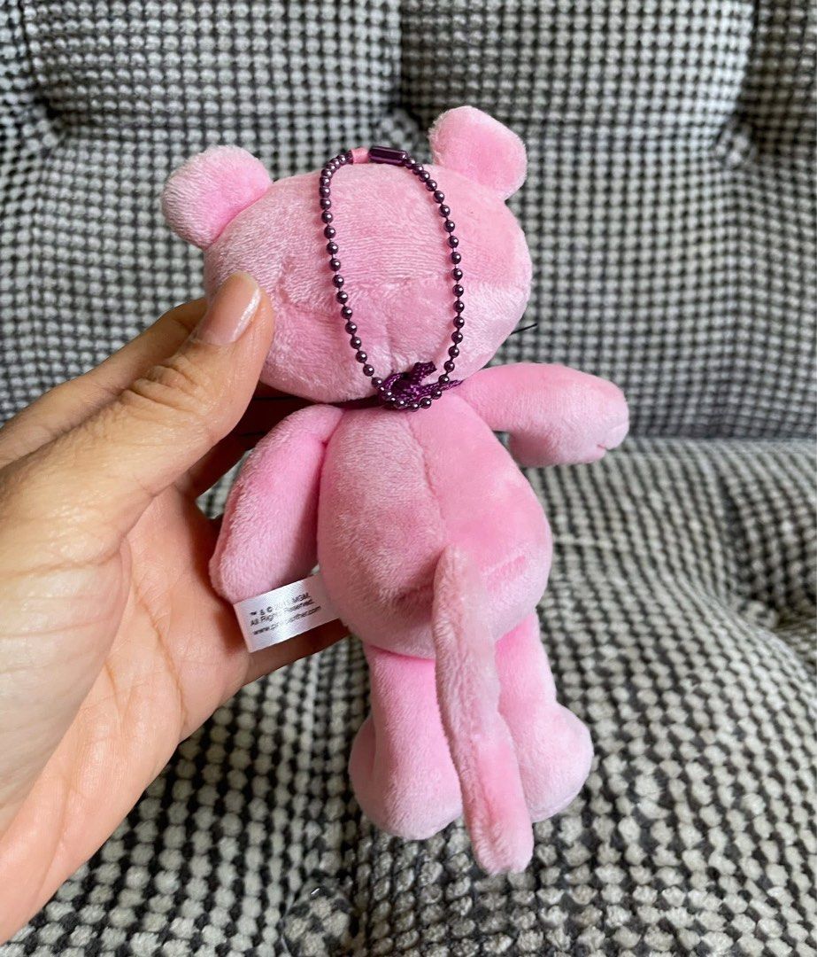 Pink Panther Universal Studios Japan Plush Keychain (Category: Plushies & Soft Toys) located in Bulacan. Submitted by thriftbagcollections (Listing ID 1463439010, Image 2). Description: - Adorable Pink Panther plush toy - Features a convenient keychain attachment - Authentic item from Universal Studios Japan - Brand new with original tag still attached - Ideal for Pink Panther fans and collectors - Perfect for decorating bags, backpacks, or keys.