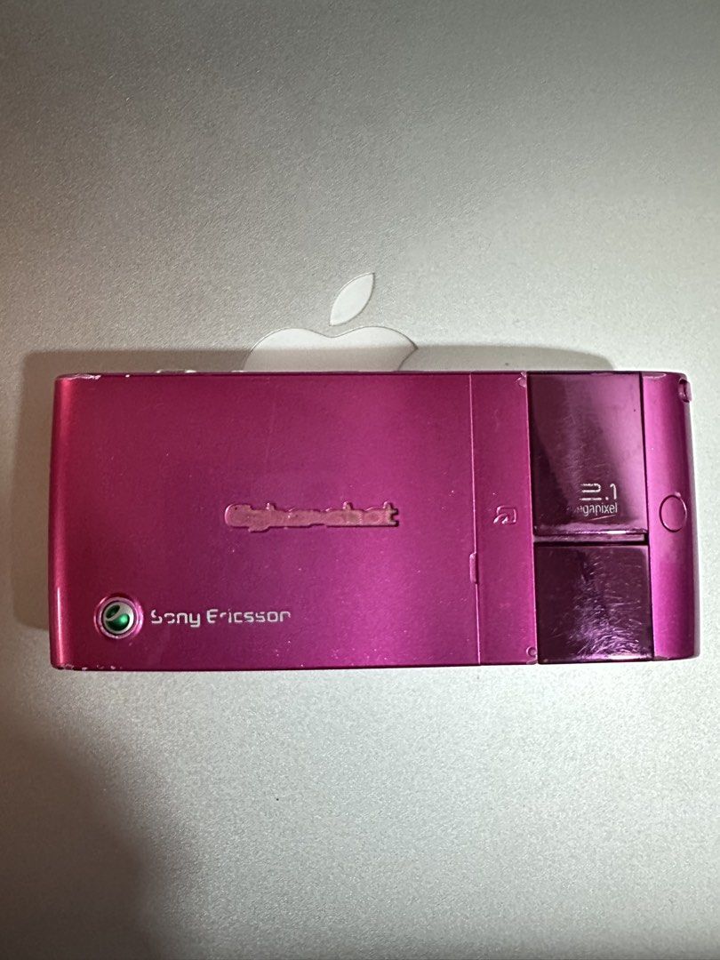 Pink Sony Ericsson S003 Cybershot (Category: Cameras) located in Manila. Submitted by sicheems (Listing ID 1463424066, Image 3). Description: Pink Sony Ericsson S003 Cyber-shot 📱📸 Rare Japanese Cyber-shot phone in Pink. • 12.1MP Cyber-shot camera • Working / tested • 2GB microSD included • Universal charger included • Unique vintage camera-phone / collector’s piece • With signs of usage, see photos Price: ₱3000 Location: Rosario, Cavite (weeken