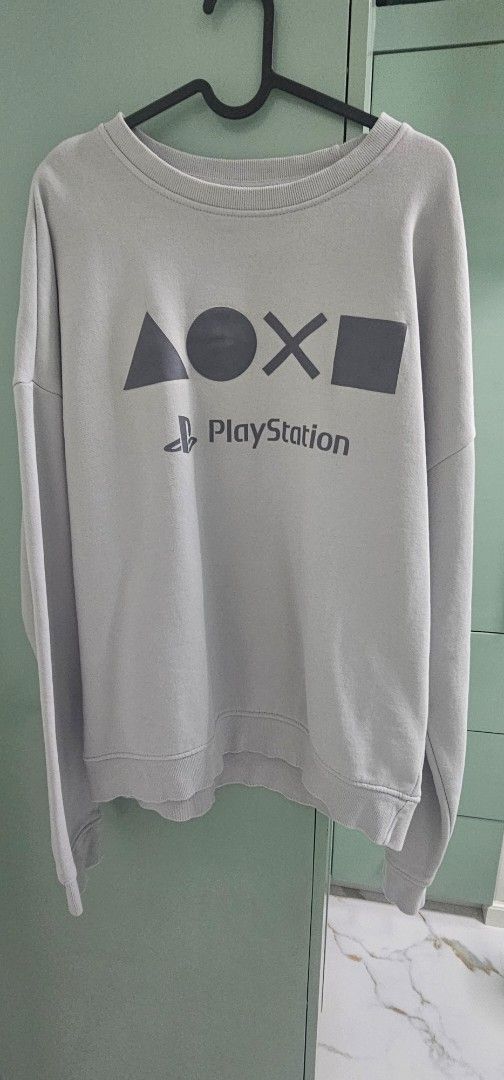 PlayStation 30th Anniversary Grey Sweatshirt Size L (Category: Coats, Jackets and Outerwear) located in Navotas City. Submitted by walburst (Listing ID 1463464441, Image 1). Description: Limited Edition 30th Anniversary Commemorative Sweatshirt Official Playstation Merch Large Excellent condition *can only be obtained through Playstation Loyalty Points.