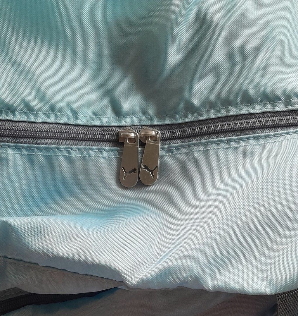 Pluma travelling bag (Category: Beach Bags) located in Davao. Submitted by pscosmetiques (Listing ID 1463351471, Image 3). Description: Pluma Travelling Bag Unisex Orig Price Purchase 2950 large size in a very good condition Durable Nylon Material waterproof likely Free Shipping Nationwide.