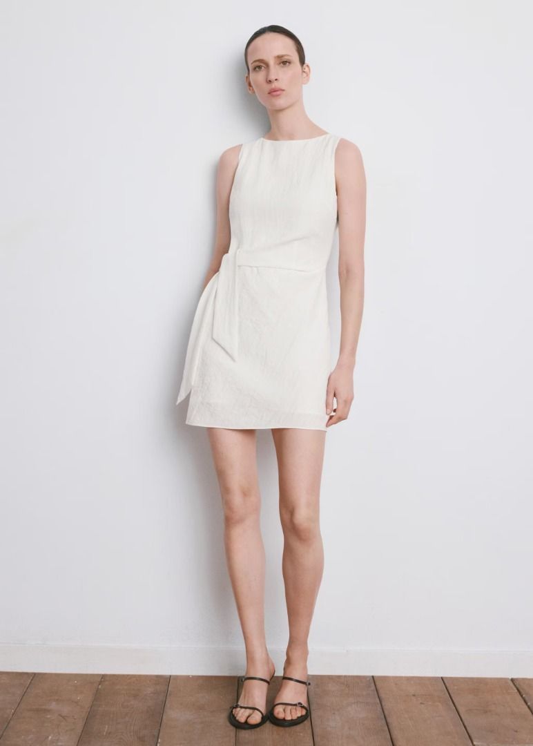 Plus Size White Mango Dress (Category: Dresses) located in San Jose del Monte. Submitted by madamegazelle (Listing ID 1463552187, Image 3). Description: Plus Size White Mango Dress Brand new with tag Size 4XL Bought the wrong size for me.