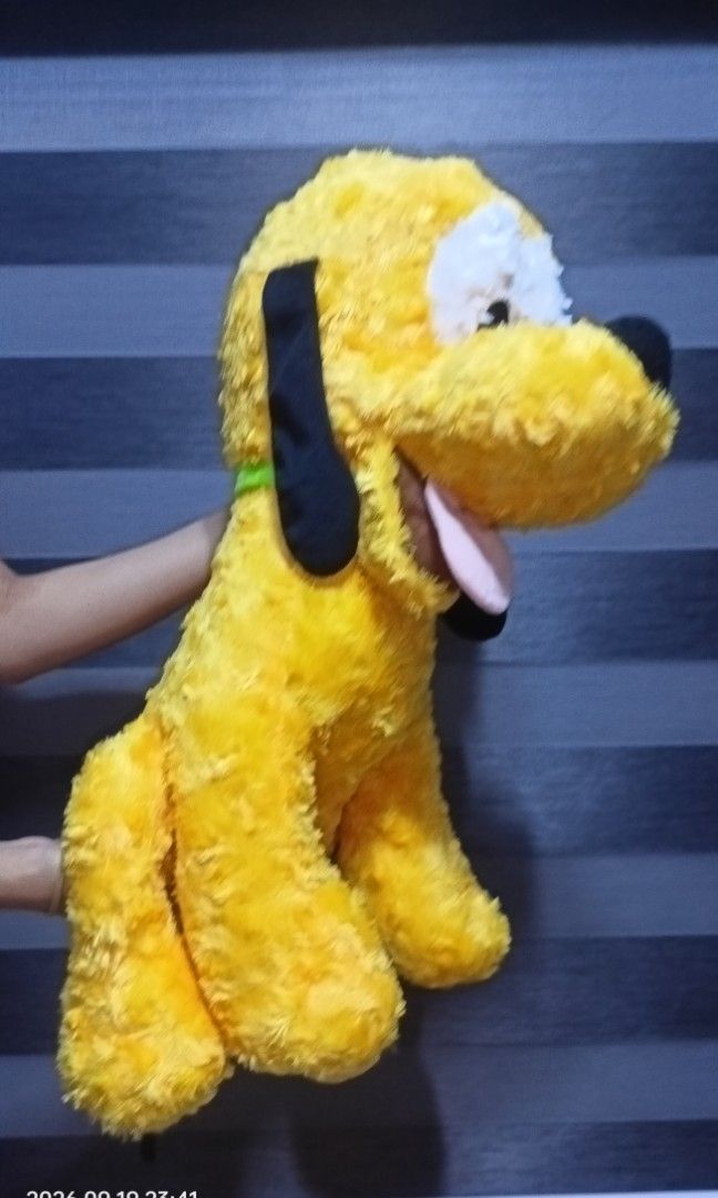 Pluto Mickey Mouse's Pet Dog Super Big Huggable (Category: Plushies & Soft Toys) located in Bacoor. Submitted by raket_projects (Listing ID 1463356708, Image 2). Description: ✨P900 only Pluto Mickey Mouse's Pet Dog Super Big Huggable 🩷 As is / wyswyg 🩷 Clean and Fresh 🫧 🩷 With clear etiketa: From Japan 👉🏻 Last price posted 📍Seller from Bacoor Cavite ✅MOP: Gcash / BPI ✅MOD: Flash Express or Lalamove 👉🏻Please expect pricey SF super bulky p