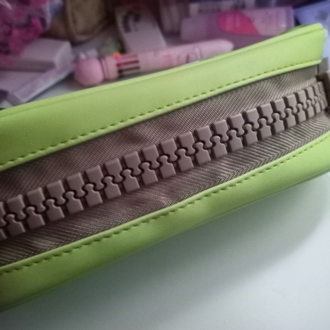 Pochacco pouch (Category: Announcements) located in Tabuelan. Submitted by mwah_bbcakes (Listing ID 1463552979, Image 3). Description: it is a big capacity pouch. Could be a pencil case or make up pouch.