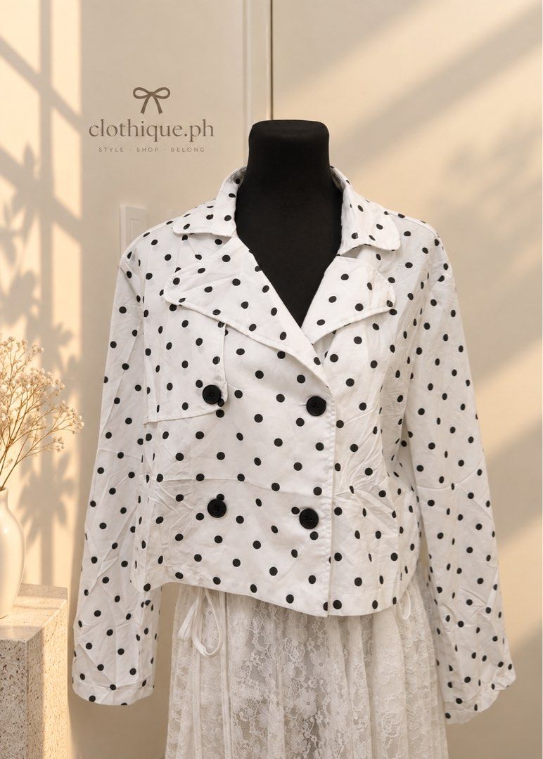 Polka Blazer Top (Category: Coats, Jackets and Outerwear) located in Makati City. Submitted by clothique.ph (Listing ID 1463433580, Image 1). Description: ୨୧ ˚₊‧ 𝓟𝓸𝓵𝓴𝓪 𝓑𝓵𝓪𝔃𝓮𝓻 𝓣𝓸𝓹 ˚₊‧୨୧ 𐙚 𝓒𝓱𝓲𝓬 • 𝓕𝓮𝓶𝓲𝓷𝓲𝓷𝓮 • 𝓣𝓲𝓶𝓮𝓵𝓮𝓼𝓼 🎀✨ ♡ 𝓑𝓻𝓪𝓷𝓭 𝓝𝓮𝔀 ♡ 𝓑𝓻𝓪𝓷𝓭: 𝓢𝓗𝓔𝓘𝓝 ♡ 𝓦𝓲𝓽𝓱 𝓘𝓷𝓭𝓲𝓿𝓲𝓭𝓾𝓪𝓵 𝓟𝓸𝓾𝓬𝓱 🛍️ ♡ 𝟣 𝓼𝓽𝓸𝓬𝓴 𝓸𝓷𝓵𝔂 🎀 𐙚 𝓐 𝓬𝓾𝓽𝓮 𝓽𝔀𝓲𝓼𝓽 𝓸𝓷 𝓽𝓱𝓮 𝓬𝓵𝓪𝓼𝓼𝓲𝓬 𝓫𝓵𝓪𝔃𝓮𝓻. Perfect fo