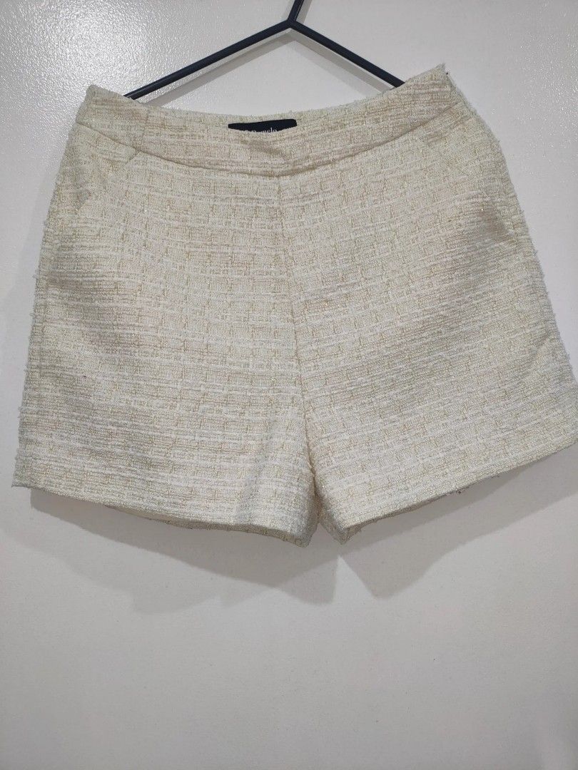 Pomelo Tweed Shorts (Category: Shorts) located in Quezon City. Submitted by maxsab (Listing ID 1463495306, Image 1). Description: .