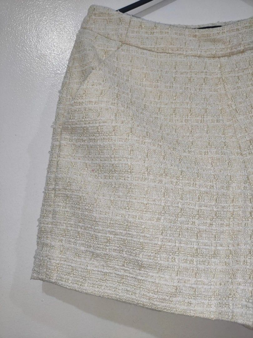 Pomelo Tweed Shorts (Category: Shorts) located in Quezon City. Submitted by maxsab (Listing ID 1463495306, Image 2). Description: .