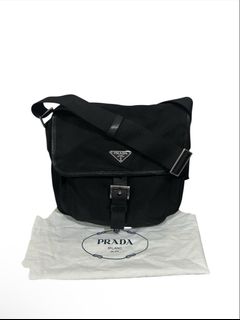 (Kategori: ) berada di . Dikirim oleh brandedpreloved_kenzo (ID iklan 1463444485, Gambar 1). Deskripsi: .