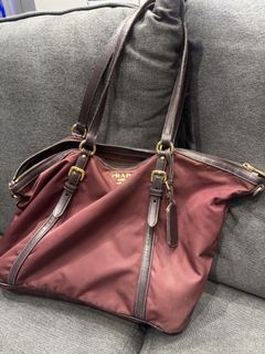 (Category: ) located in . Submitted by artsandbestofbags (Listing ID 1463332021, Image 1). Description: .