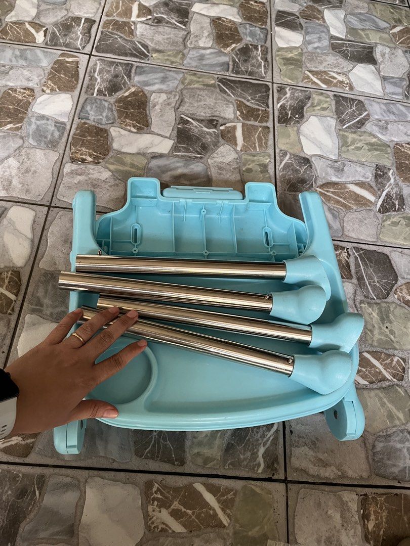 Preloved foldable feeding/high chair (Category: Baby High Chairs) located in Manila. Submitted by mj_padua (Listing ID 1463381227, Image 3). Description: Foldable (easy to carry) Antipolo location Lalamove or self pick up Pwede vc.
