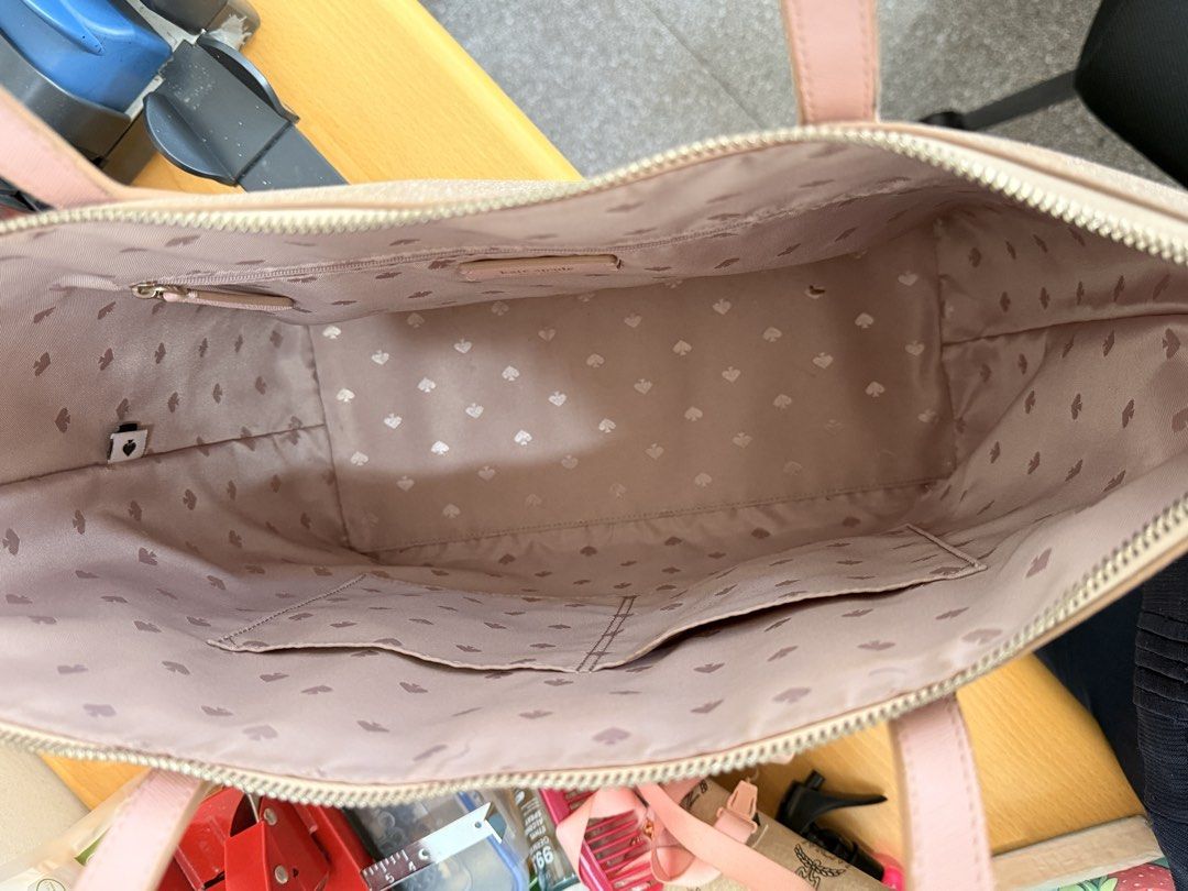 Preloved for sale (Category: Tote Bags) located in Cabanatuan. Submitted by closet-loop (Listing ID 1463352936, Image 3). Description: Kate Spade -Joeley Glitter -Lightly Used.