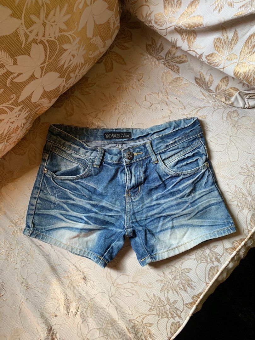 Preloved Short — ₱30 for 2pcs (Category: Shorts) located in Norzagaray. Submitted by prelovedbymarj_ (Listing ID 1463474167, Image 2). Description: Size 26-27.