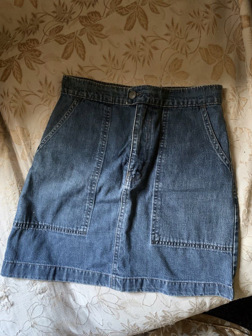 Preloved Skirt — 2 pcs for only ₱70 (Category: Skirts) located in Norzagaray. Submitted by prelovedbymarj_ (Listing ID 1463480007, Image 1). Description: Size 26-27 Length 13.