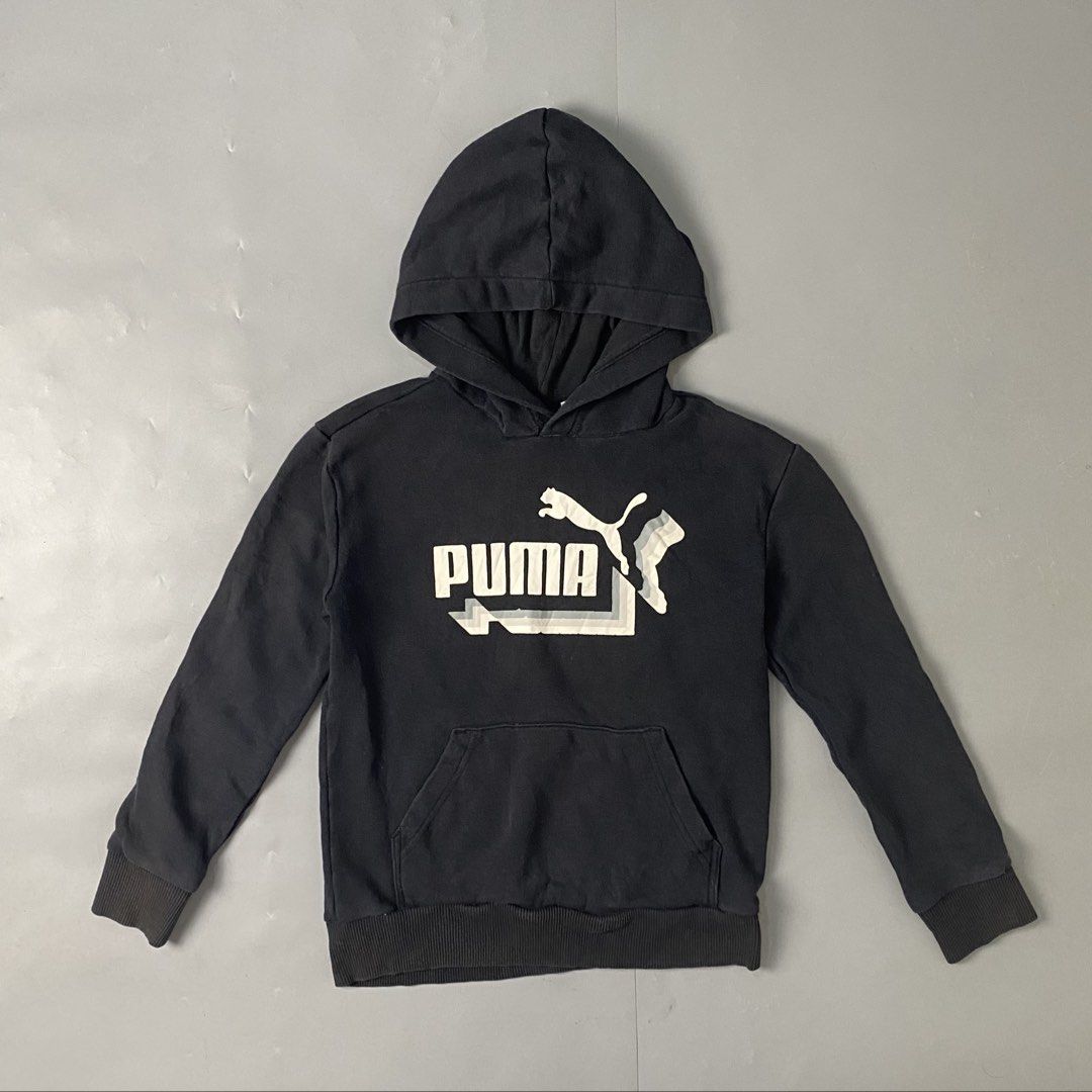 PUMA ✨ | Black Big Print Logo Pullover Hoodie (Category: Coats, Jackets and Outerwear) located in Bulacan. Submitted by orc.ph (Listing ID 1463446400, Image 1). Description: PUMA ✨ | Black No.1 Logo Pullover Hoodie Material Used: 60% Cotton 40% Polyester - Black - Long Sleeve -PUMA Graphic Logo - Kangaroo Pockets - Casual - Streetwear ‎-Size: S -Width: 17.5” ‎-Length: 20” Issue: Washble Stains/Sun-Fade ‎ ‎⚠️Note: For Inspo lang po yung When worn,