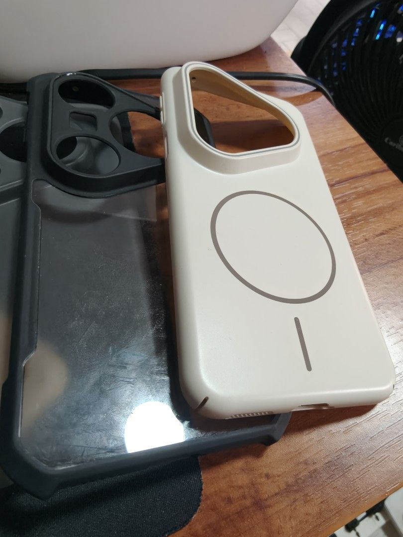 Pura 80 Ultra Case (Category: Cases & Sleeves) located in Manila. Submitted by decutteringbyjel (Listing ID 1463353238, Image 2). Description: Barely used 250 each or take all for 1k .