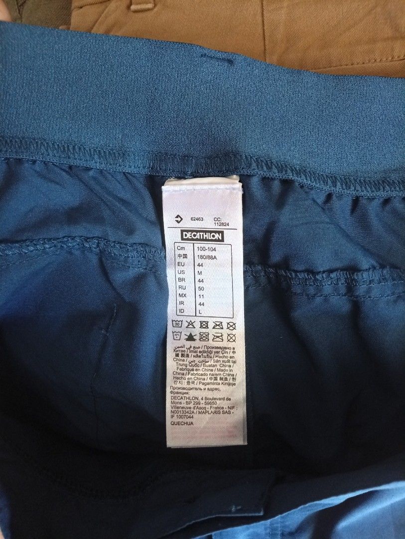 Quechua Navy Blue Hiking (Category: Shorts) located in Calatagan. Submitted by lyvertabora (Listing ID 1463463080, Image 3). Description: Dimension:W-32*34 L-17.5 As new condition.