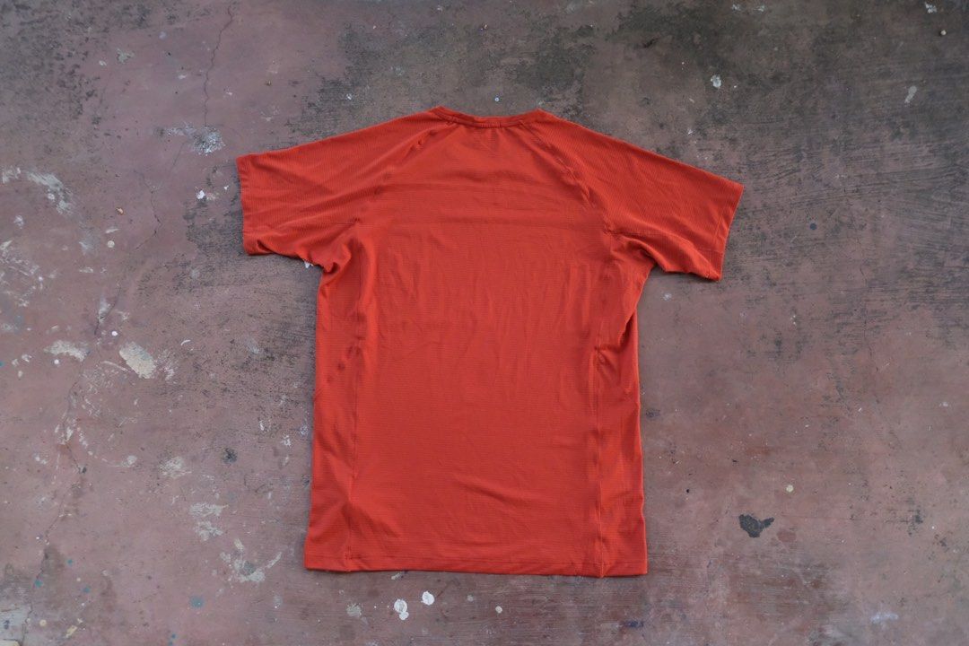 rab sonic tee (Category: Hiking & Camping) located in Cainta. Submitted by plus.eighty.one (Listing ID 1463550504, Image 2). Description: rab sonic tee size S pit to pit 20 length 27 condition : 9/10 almost new.