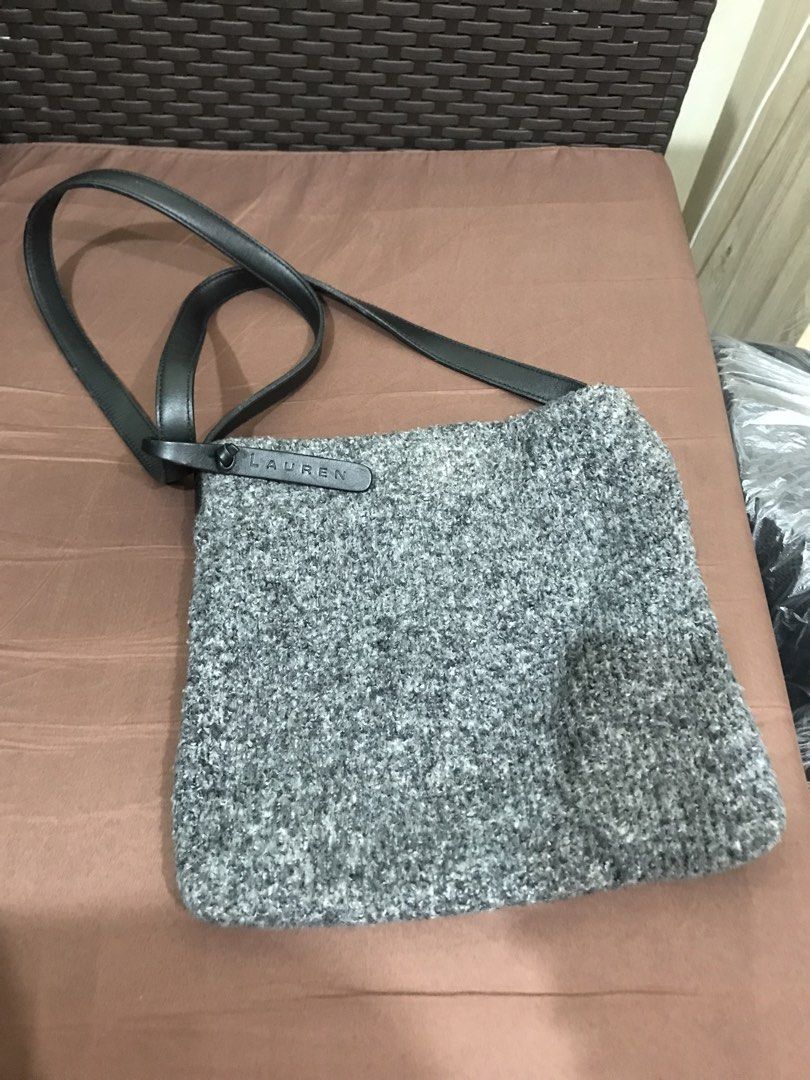 Ralph lauren (Category: Sling Bags) located in Balete No 2. Submitted by troyesybang (Listing ID 1463369969, Image 1). Description: Wool sling leather strap and hangtag Magnet closing Auth rl.